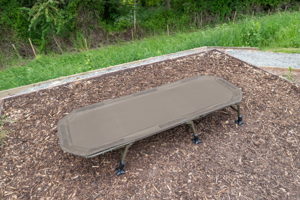 Lehátko - Avid Carp Benchmark LevelTech Bed