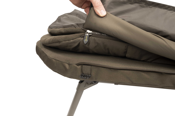 Ágy hálózsákkal - Avid Carp Benchmark LevelTech System