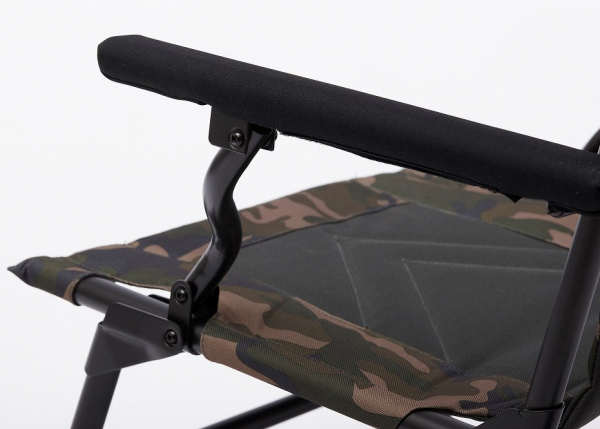 Kreslo Prologic AVENGER RELAX CAMO CHAIR W/ARM N COVER