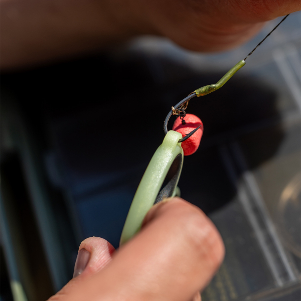 Zsinórvágó olló RidgeMonkey Nite Glo Strip n Snip Scissors