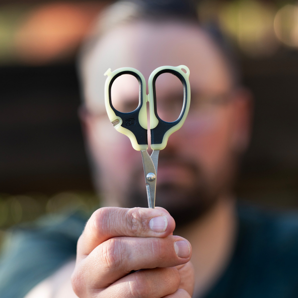 Zsinórvágó olló RidgeMonkey Nite Glo Strip n Snip Scissors