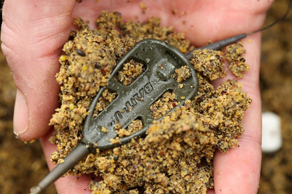Krmítko - Korda Bait-Up Method Feeder