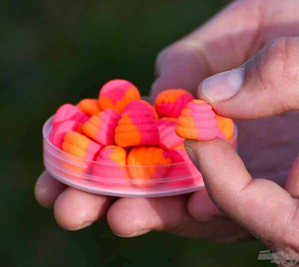 Pelety Haldorádó TORNADO pop up XL - Chobotnice & Broskev 15mm