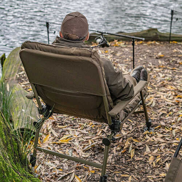 Horgász szék - Avid Carp Benchmark Memory Foam Recliner