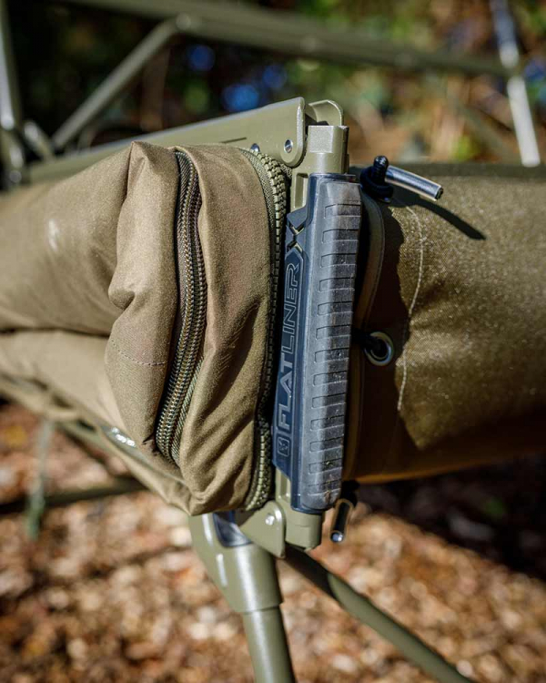 Lehátko so spacákom Fox Flatliner X All Season System