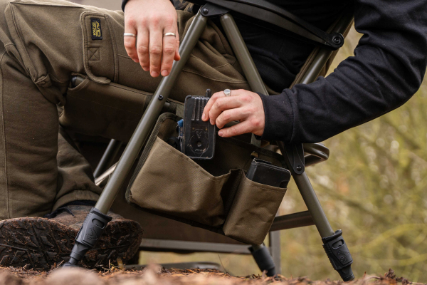 Křeslo Avid Carp Revolve Armchair