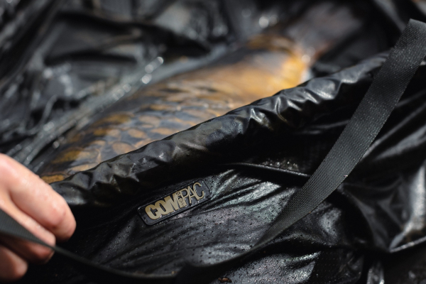 Korda Compac Retainer Sling Dark Kamo mérlegelő 