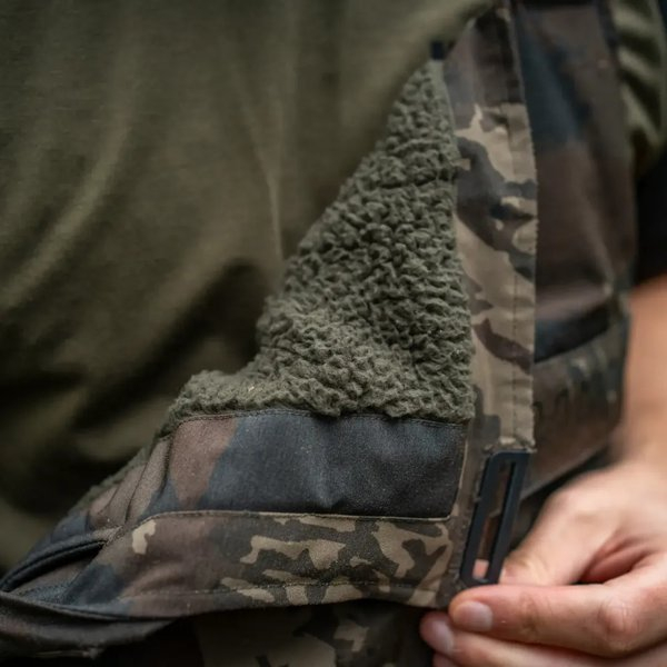 NASH ZERO TOLERANCE HELLUVA WATERPROOF BIB AND BRACE CAMO