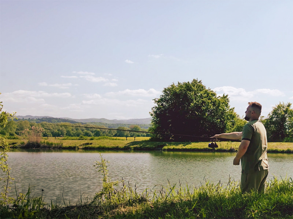 Delphin MAGMA LEGEND4RY LIGHT 300cm/90g/3rész