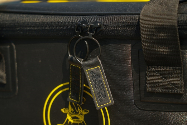 Black Cat Welded Carrier