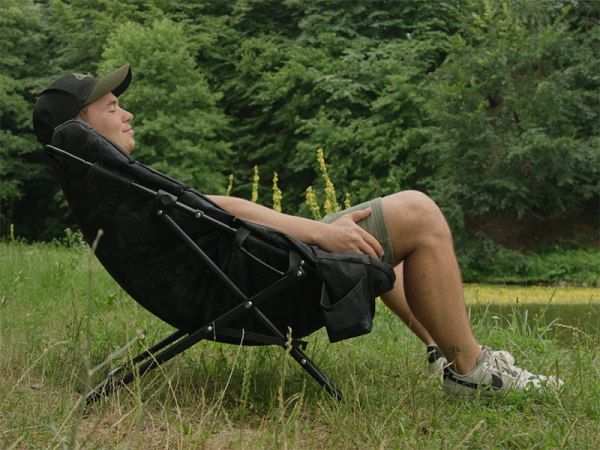 Křeslo Delphin THIXER Banx