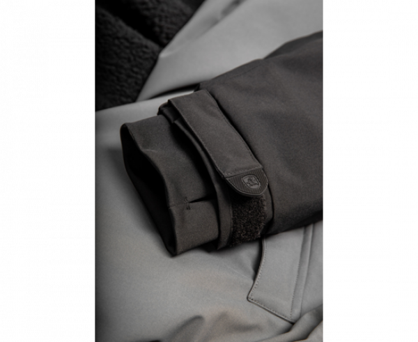 BLACK CAT Cat Shield Storm Jacket