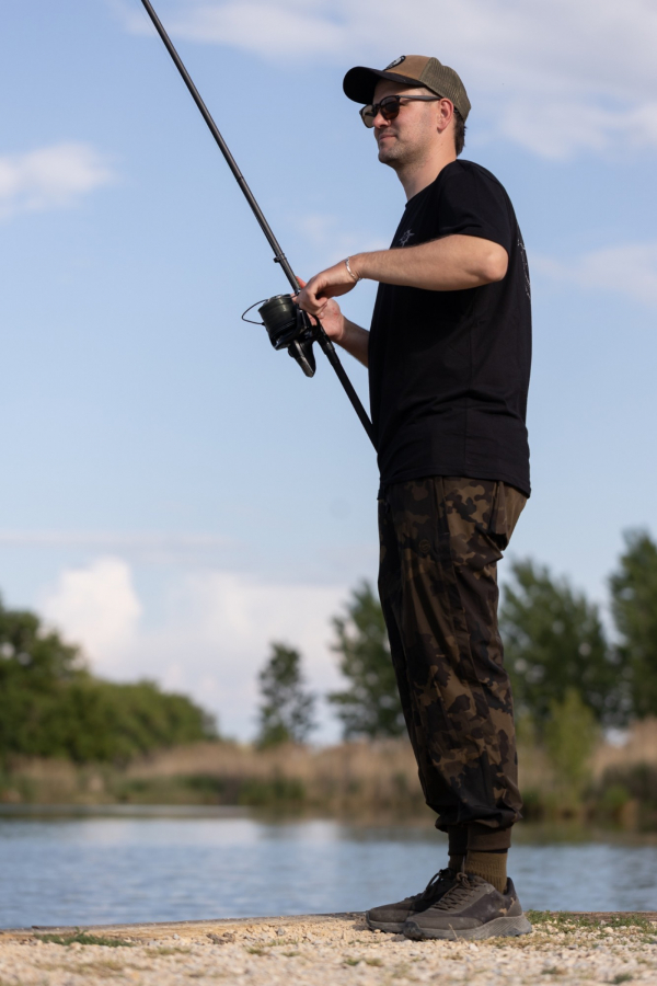 Korda Ultralite Joggers Dark Kamo