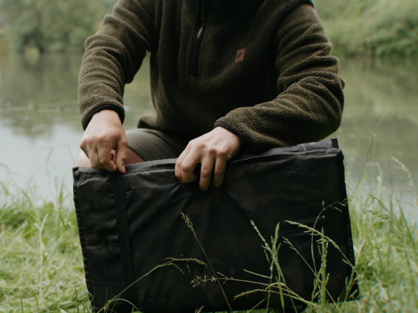 Podložka pod ryby Delphin CarpMAT BANX Camo