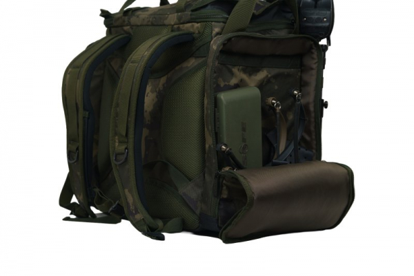 SOLAR WORLDWIDE 30L RUCKSACK